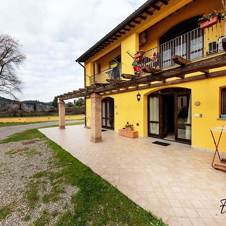 Appartamento Sole-Luna Colleoli Exterior foto
