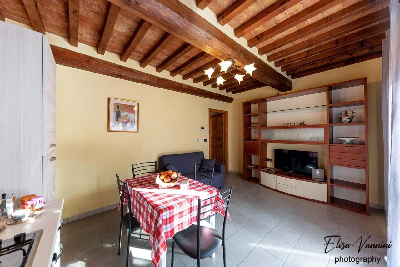 Appartamento Sole-Luna Colleoli Exterior foto
