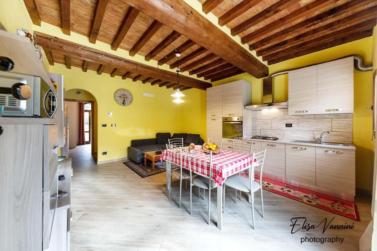Appartamento Sole-Luna Colleoli Exterior foto