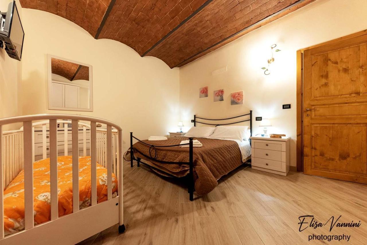 Appartamento Sole-Luna Colleoli Exterior foto